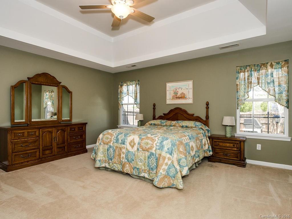 Sandy Pointe - Residential