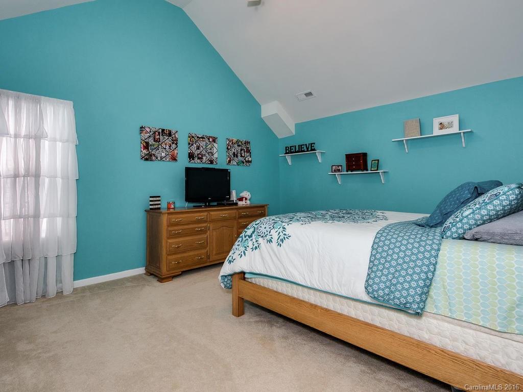 Sandy Pointe - Residential