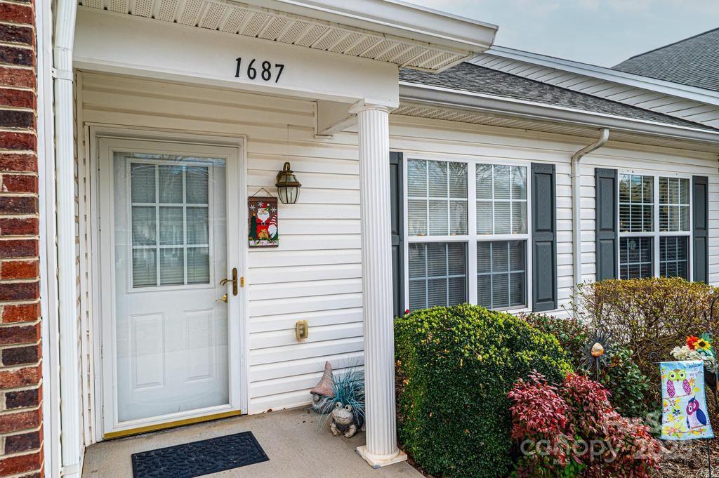 1687 Golden Cedar Lane