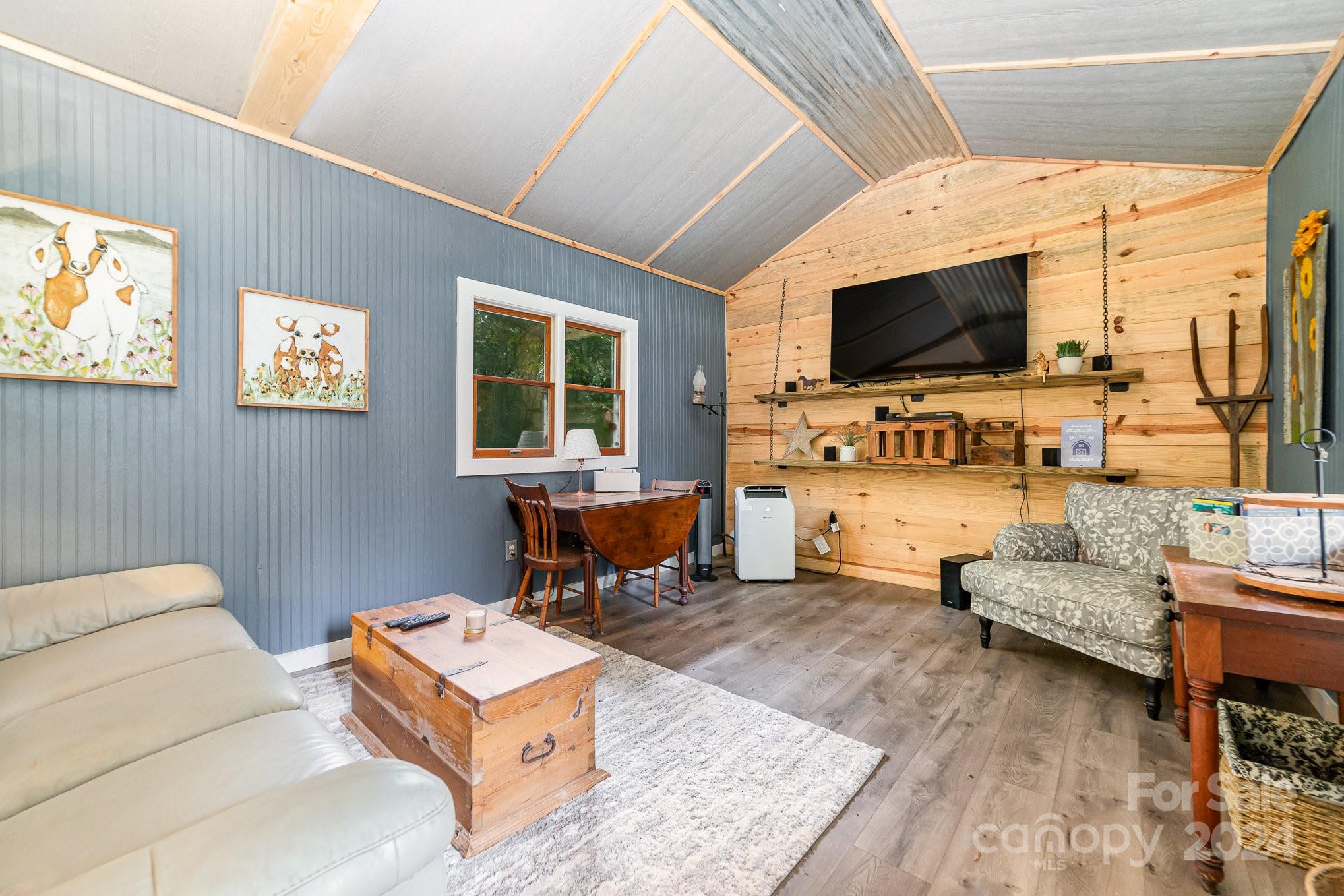 RIVER RUN - Residential