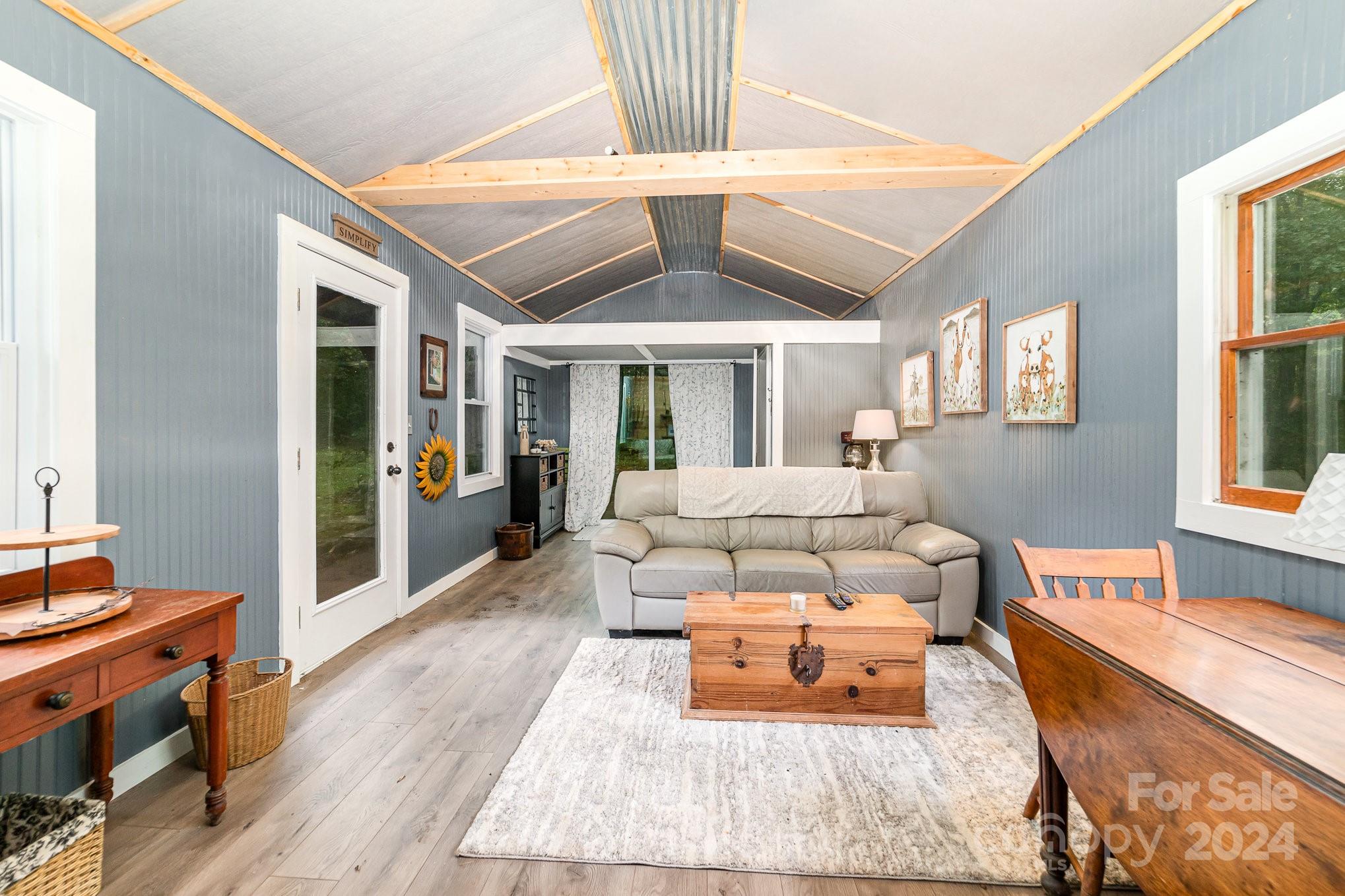 RIVER RUN - Residential