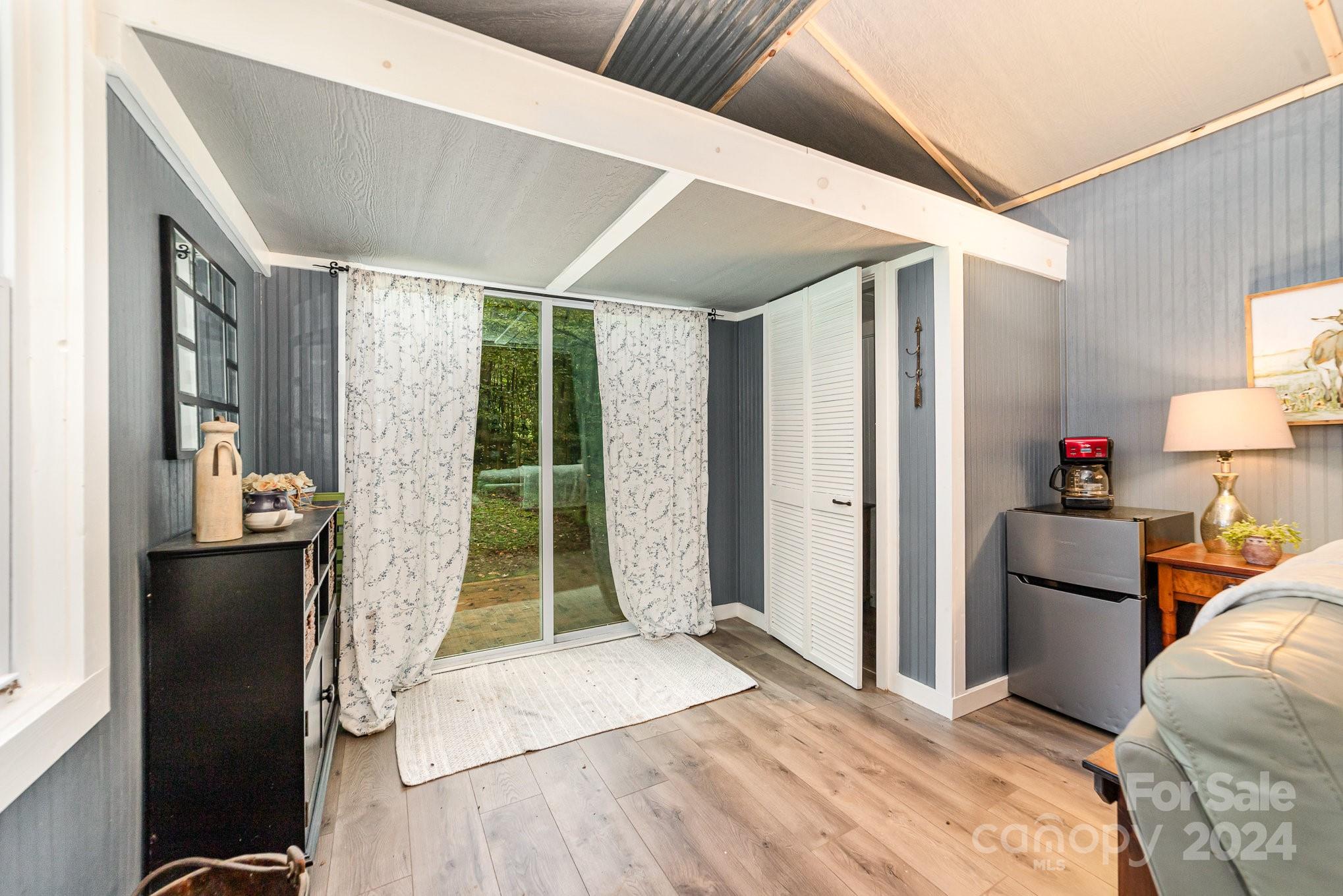 RIVER RUN - Residential