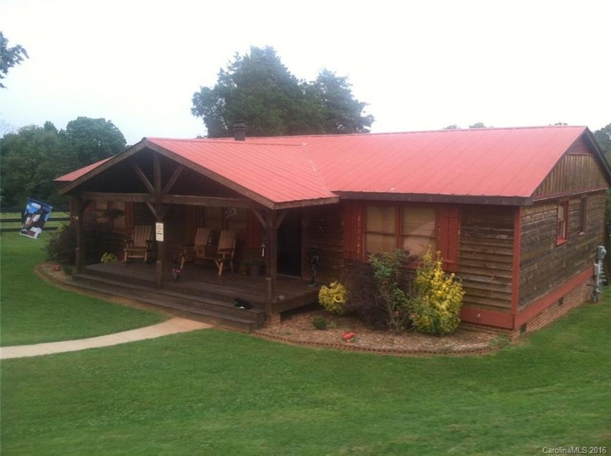 OWNERS MAY CONSIDER A SMALL INDOOR PET WITH A NON-REFUNDABLE PET FEE. NO OUTDOORS PETS ARE ALLOWED. A THERAPY HORSE RIDING RINK IS ADJACENT TO PROPERTY. COUNTRY LIVING WITH INCREDIBLE VIEWS, ROCKING CHAIR FRONT PORCH.