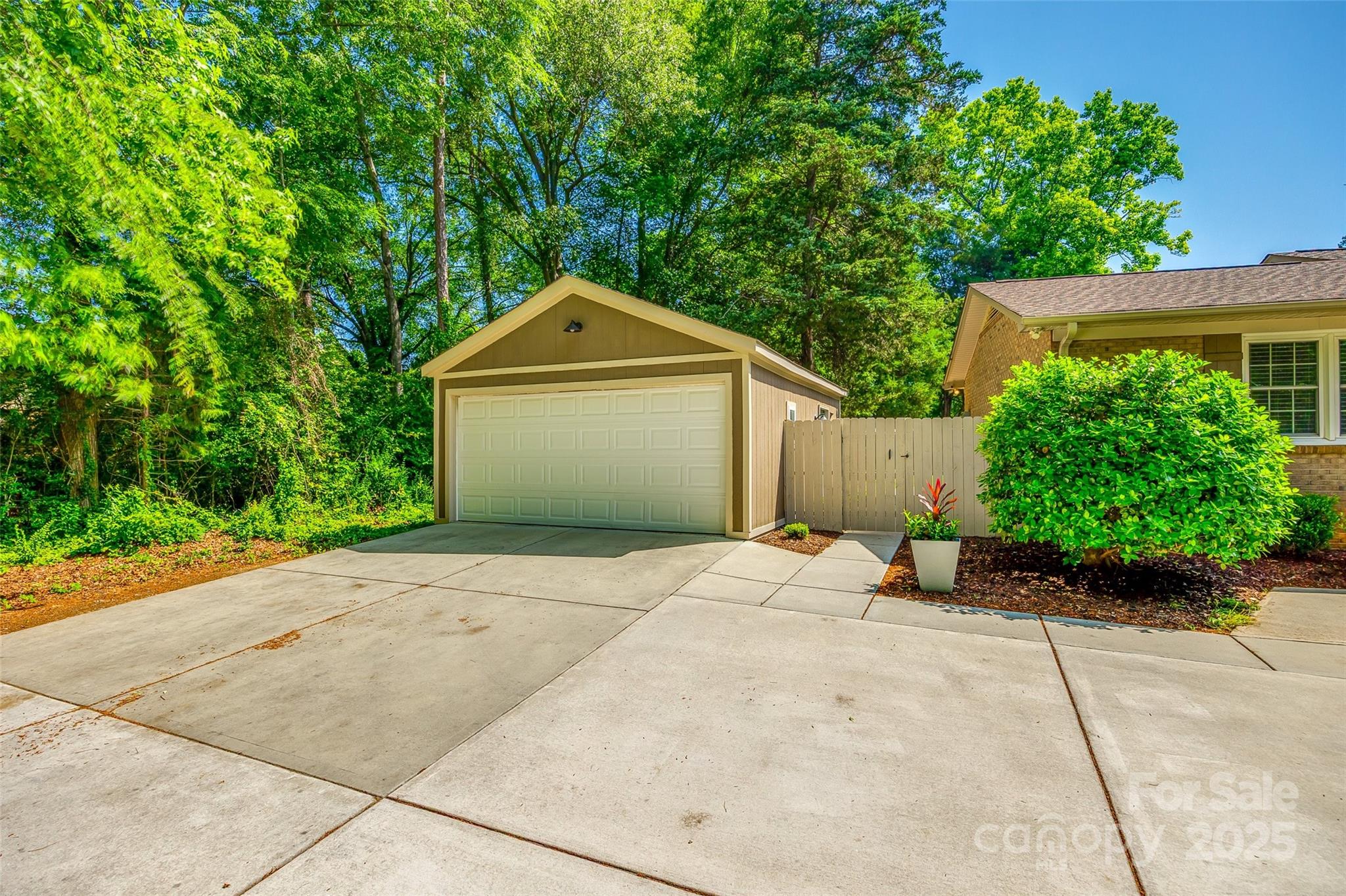 Kanawha Hill - Residential