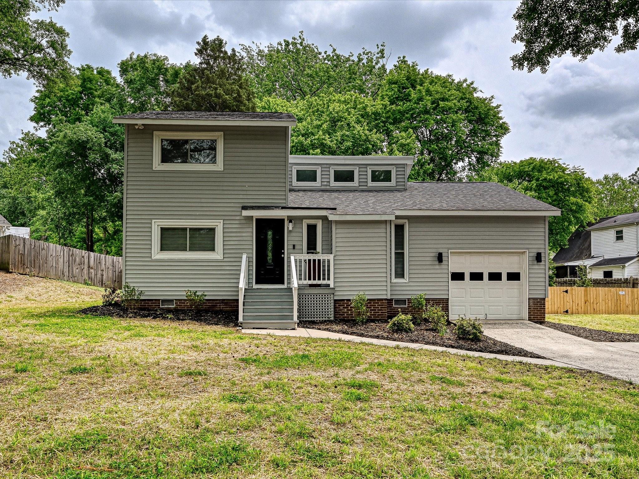 11712 Mirror Lake Drive