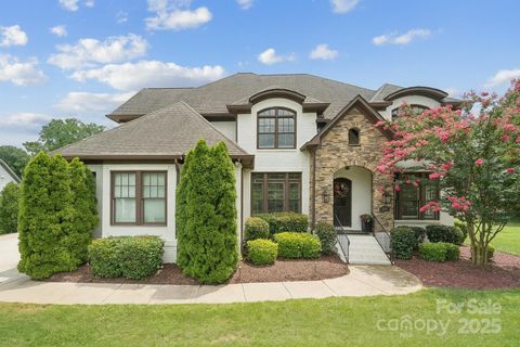2145 Foxcroft Woods Lane Charlotte NC 28211