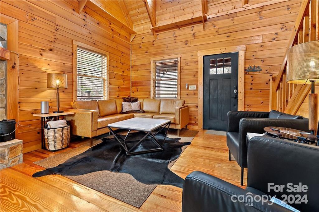 552 Lake Road