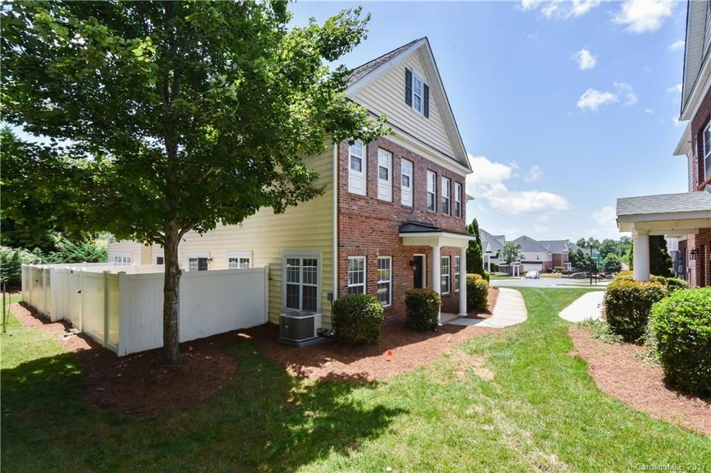 Riviera - Residential