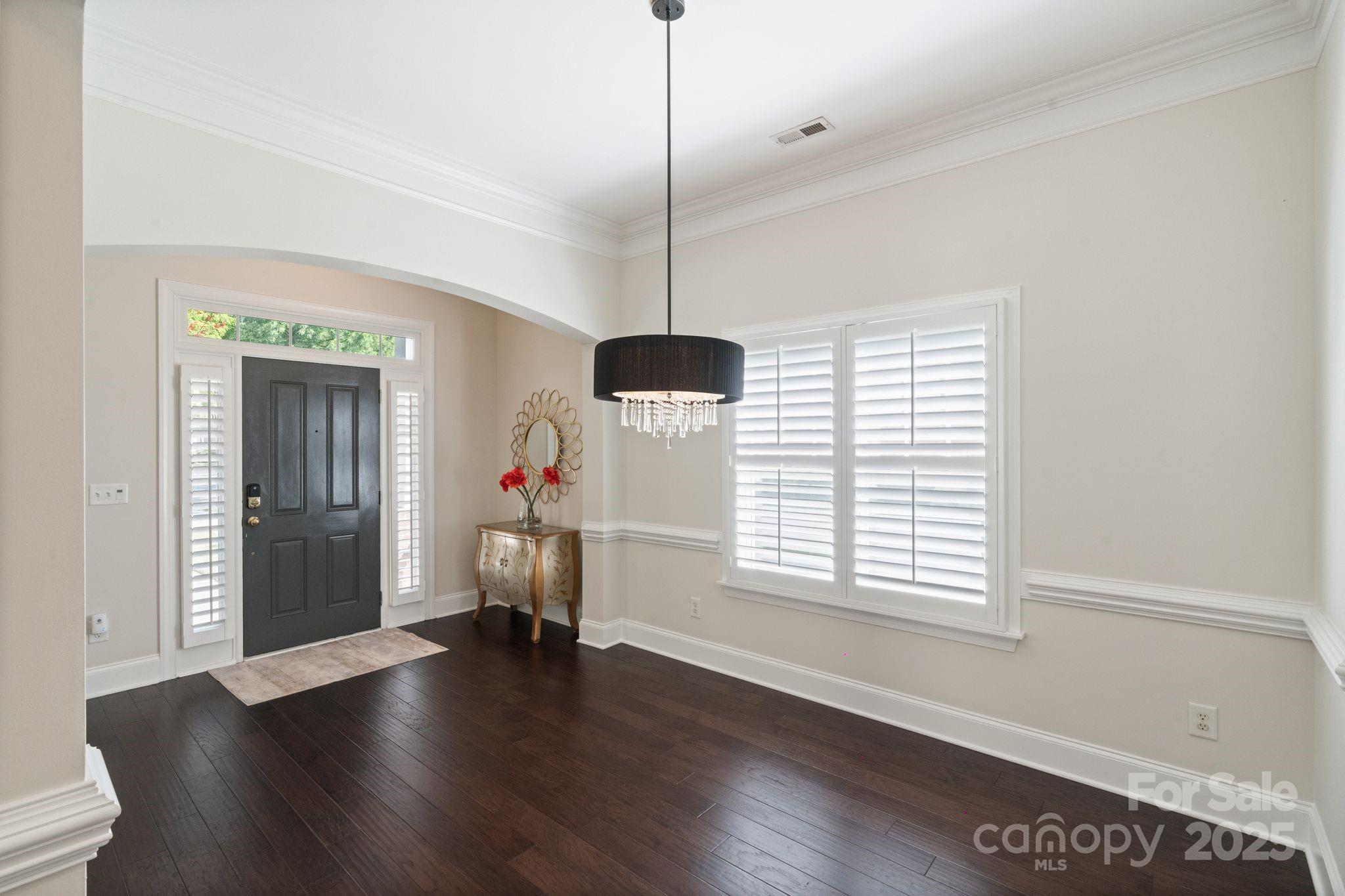1949 Lela Avenue