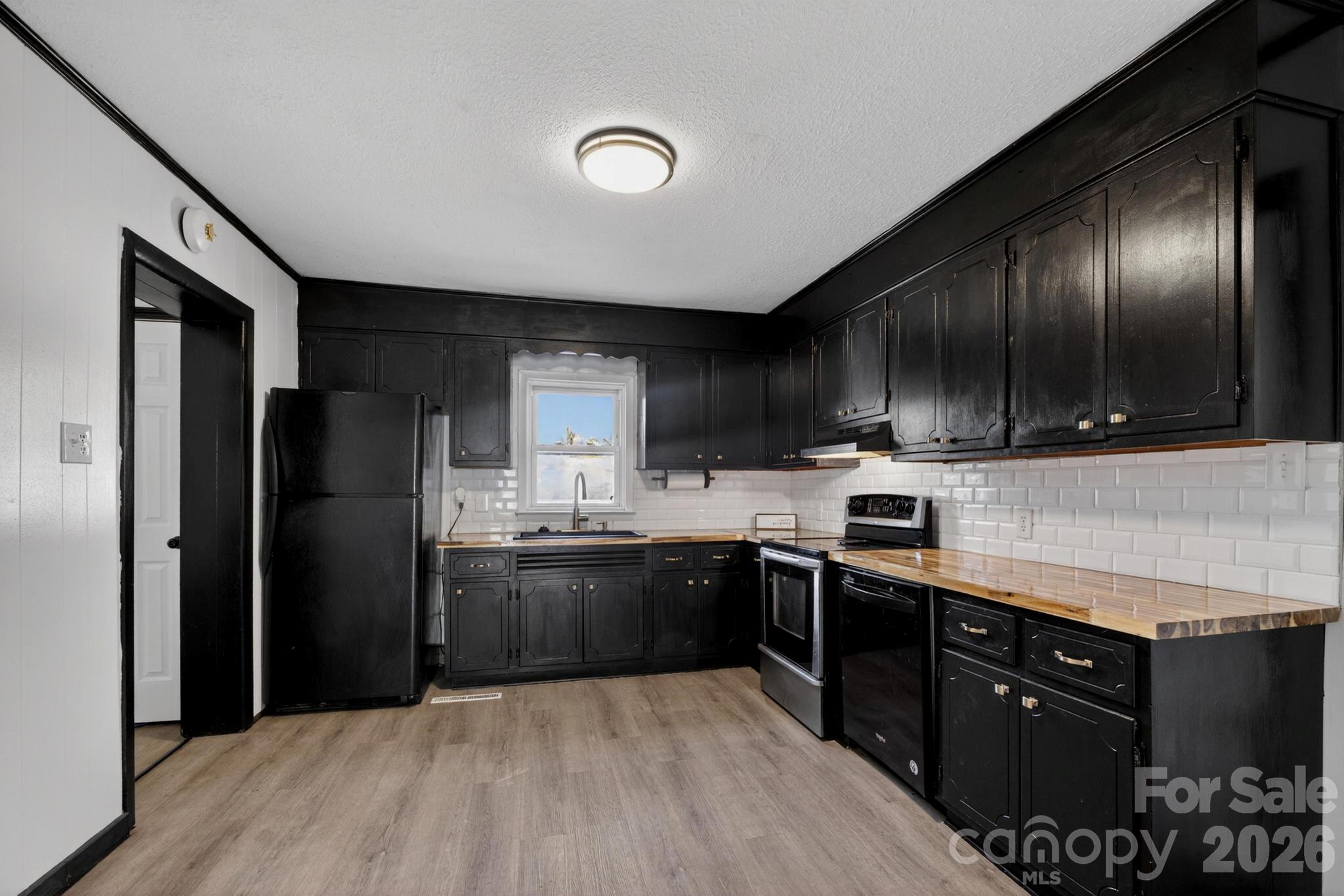 4163 Horseshoe Bend Road