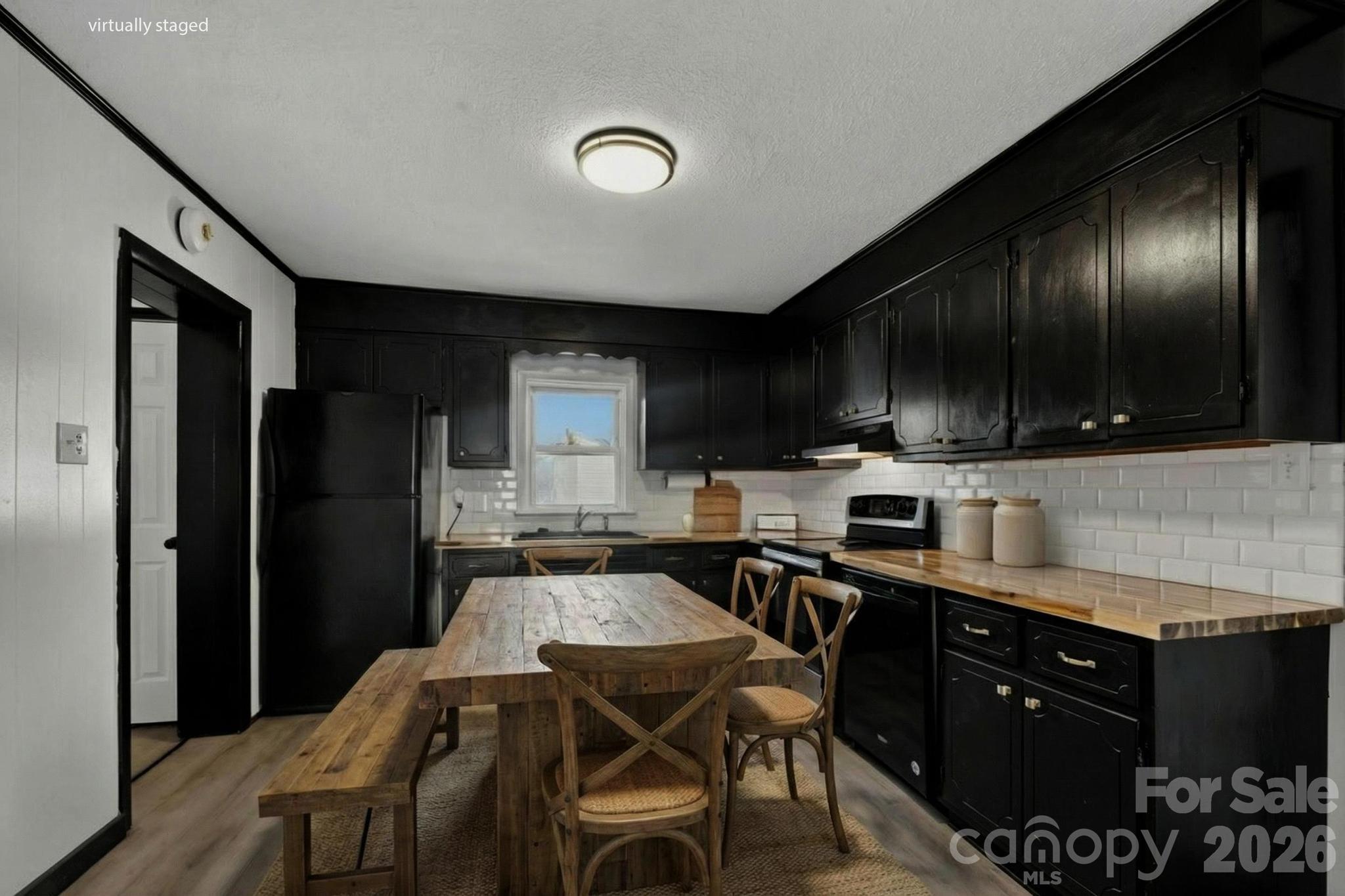 4163 Horseshoe Bend Road