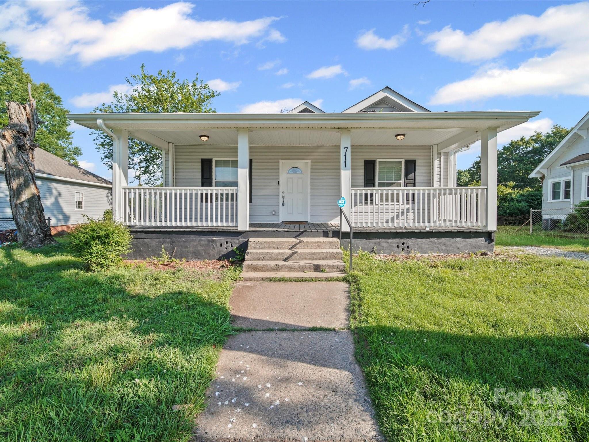 711 1st Rainbow Street