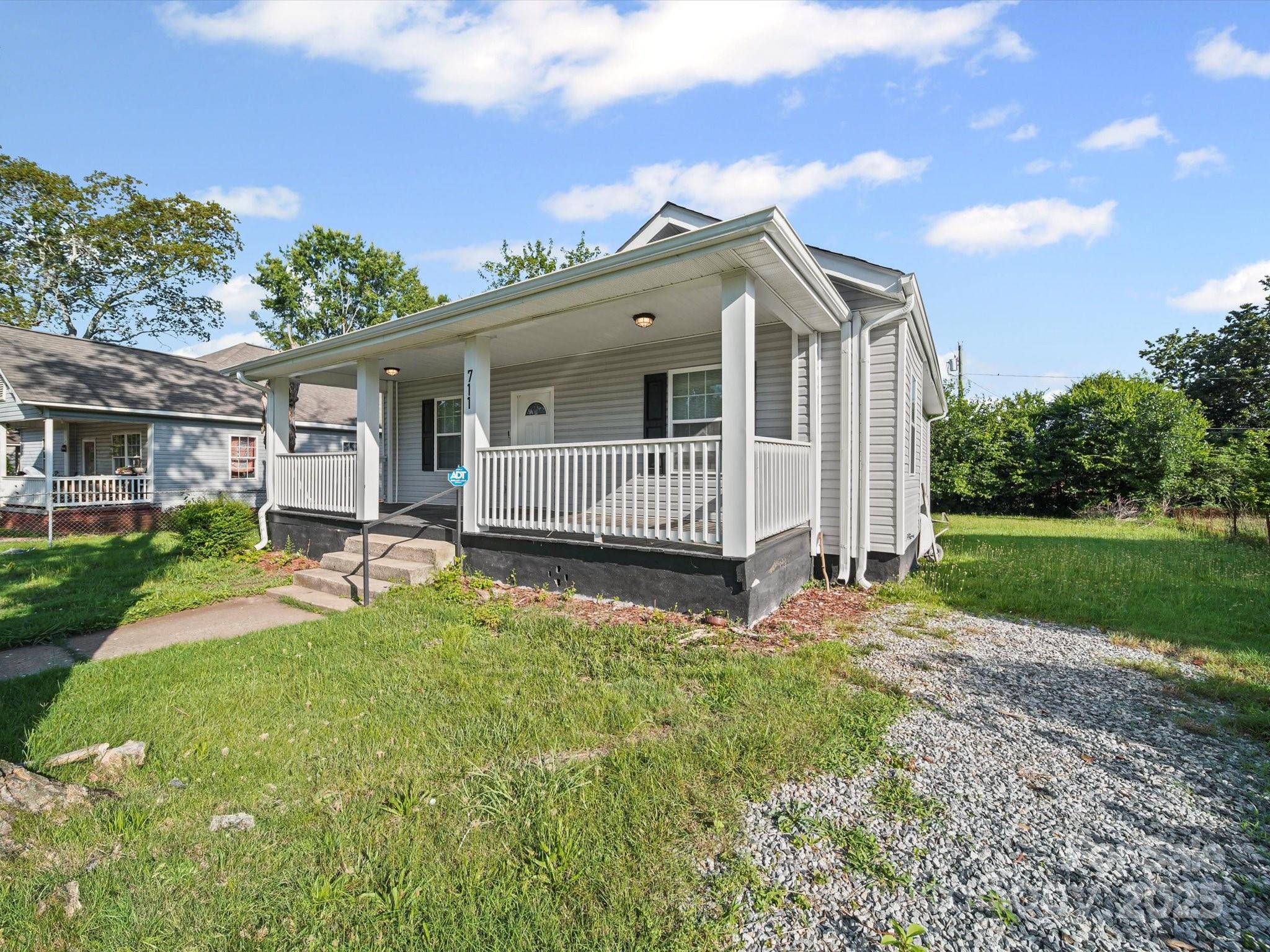 711 1st Rainbow Street