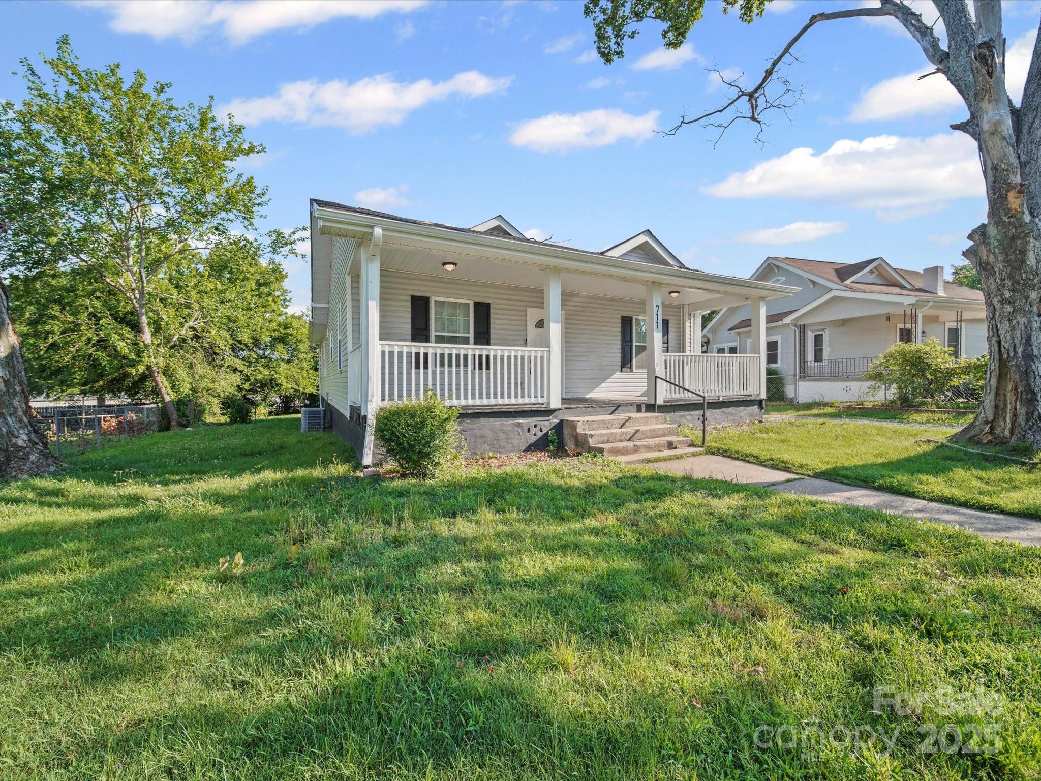 711 1st Rainbow Street