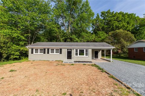 Photo of 213 Washington Street, Wingate, NC 28174 (MLS # 4374369)