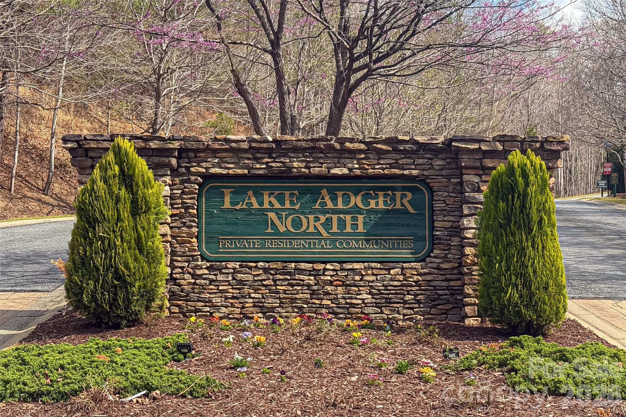North Park Village Lake Adger - Land