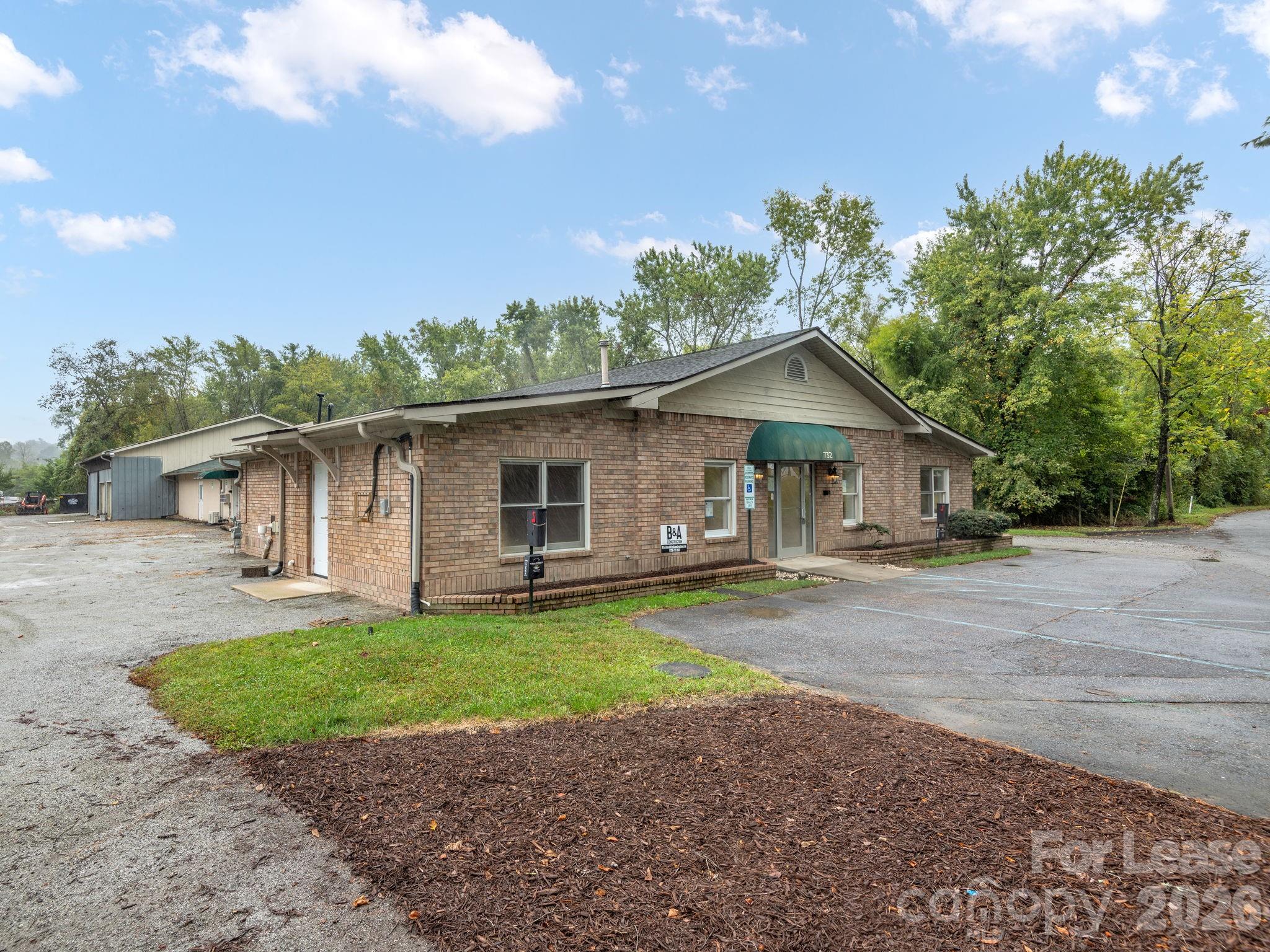 Photo 1 of 7 — 732 Jonesborough Street B, Hendersonville, NC 28739