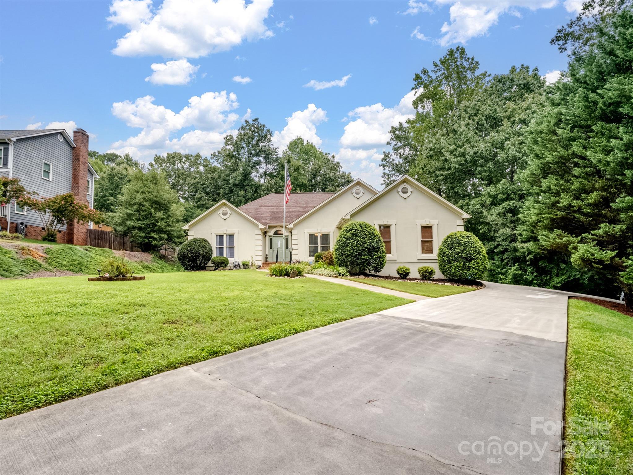 202 Woodridge Drive