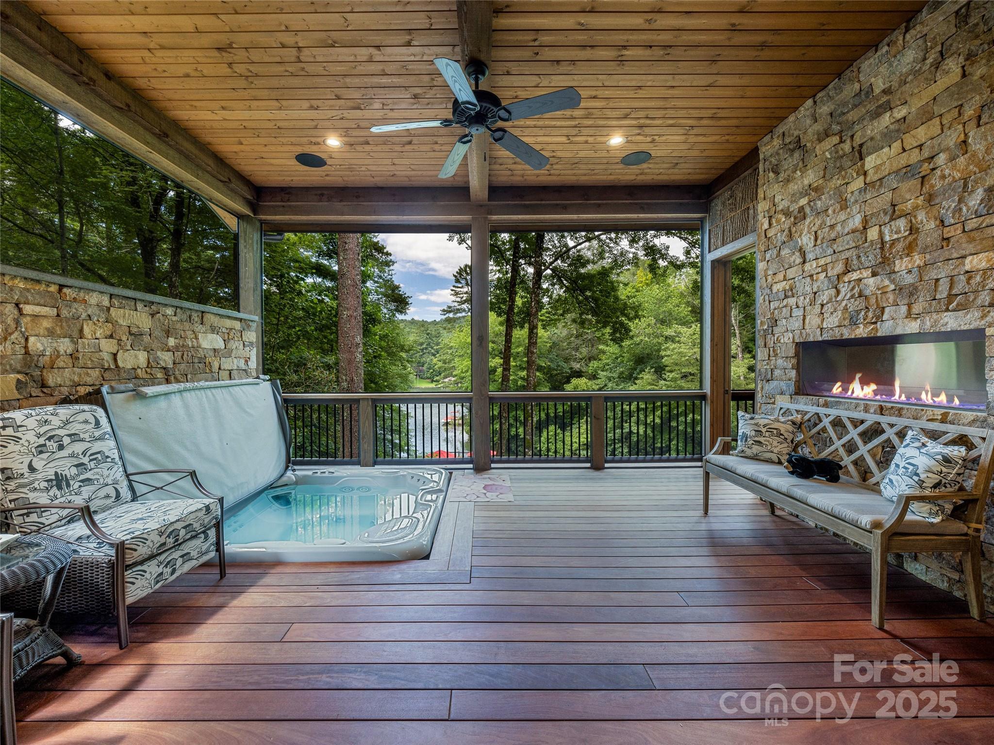 Lake Toxaway Estates - Residential