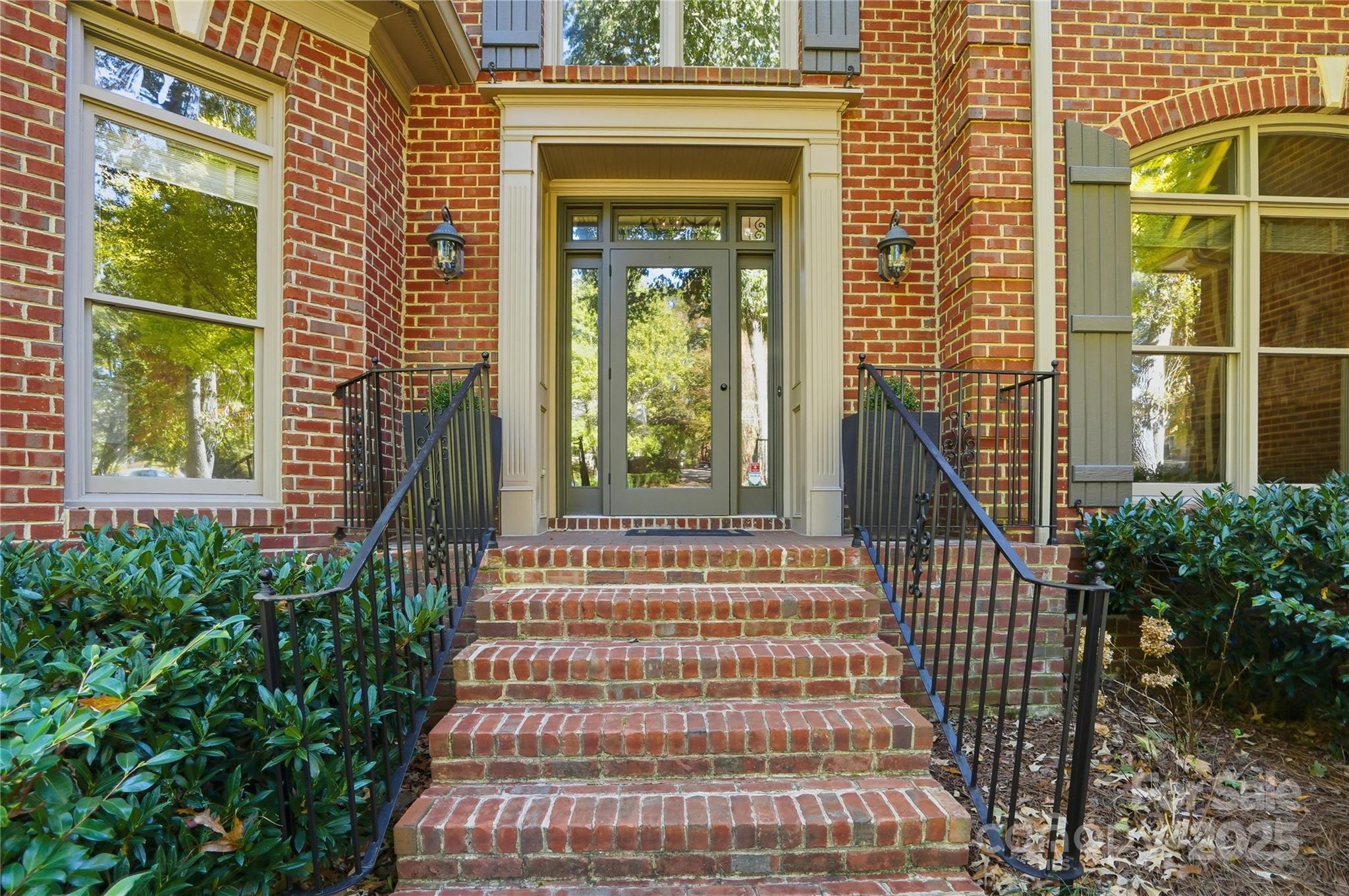 5931 Cabell View Court