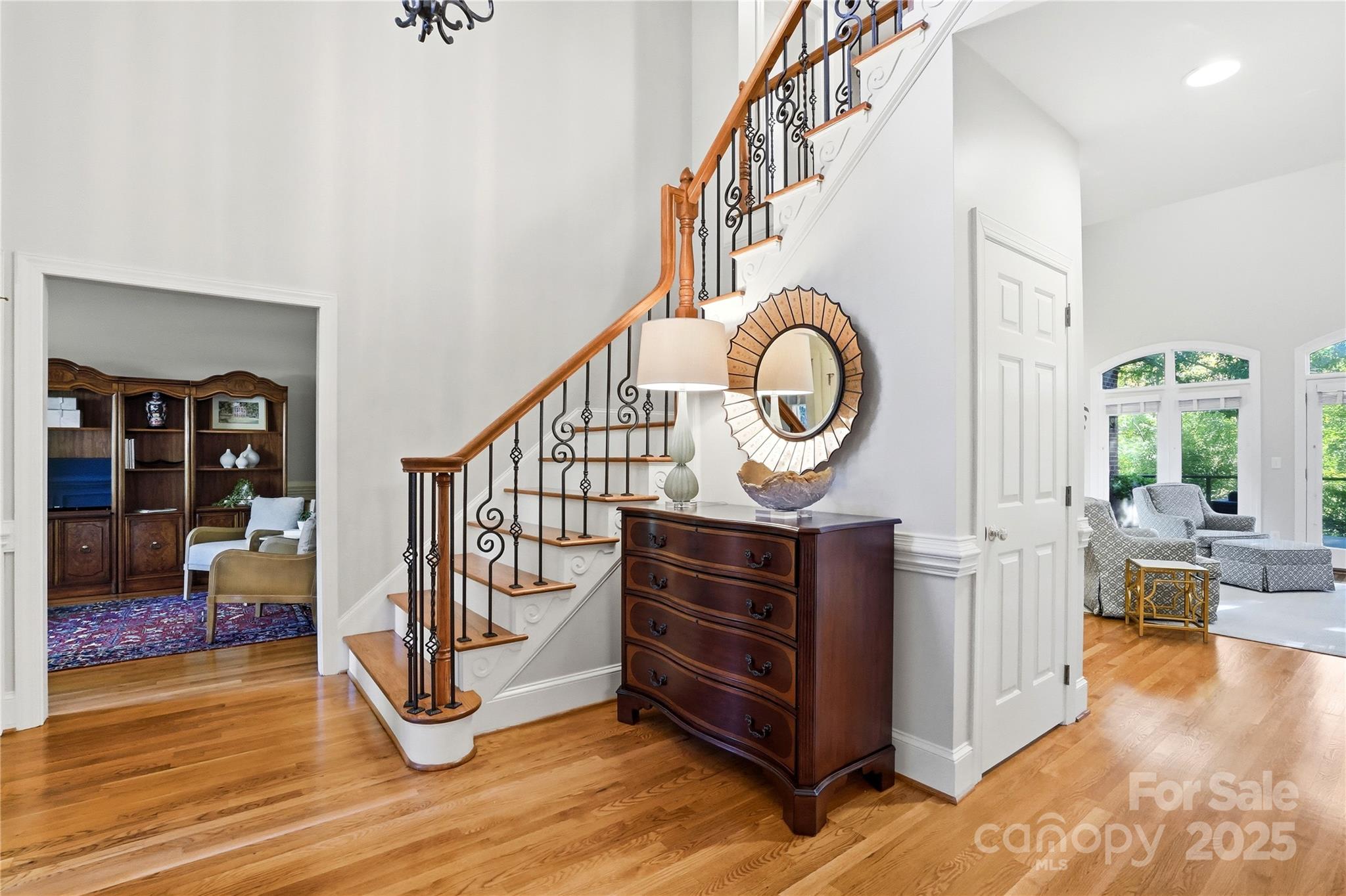 5931 Cabell View Court