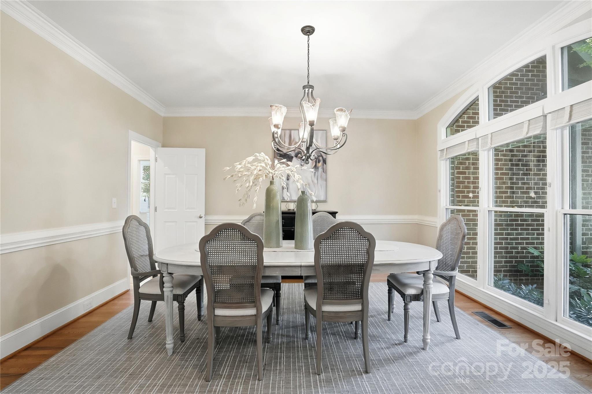 5931 Cabell View Court