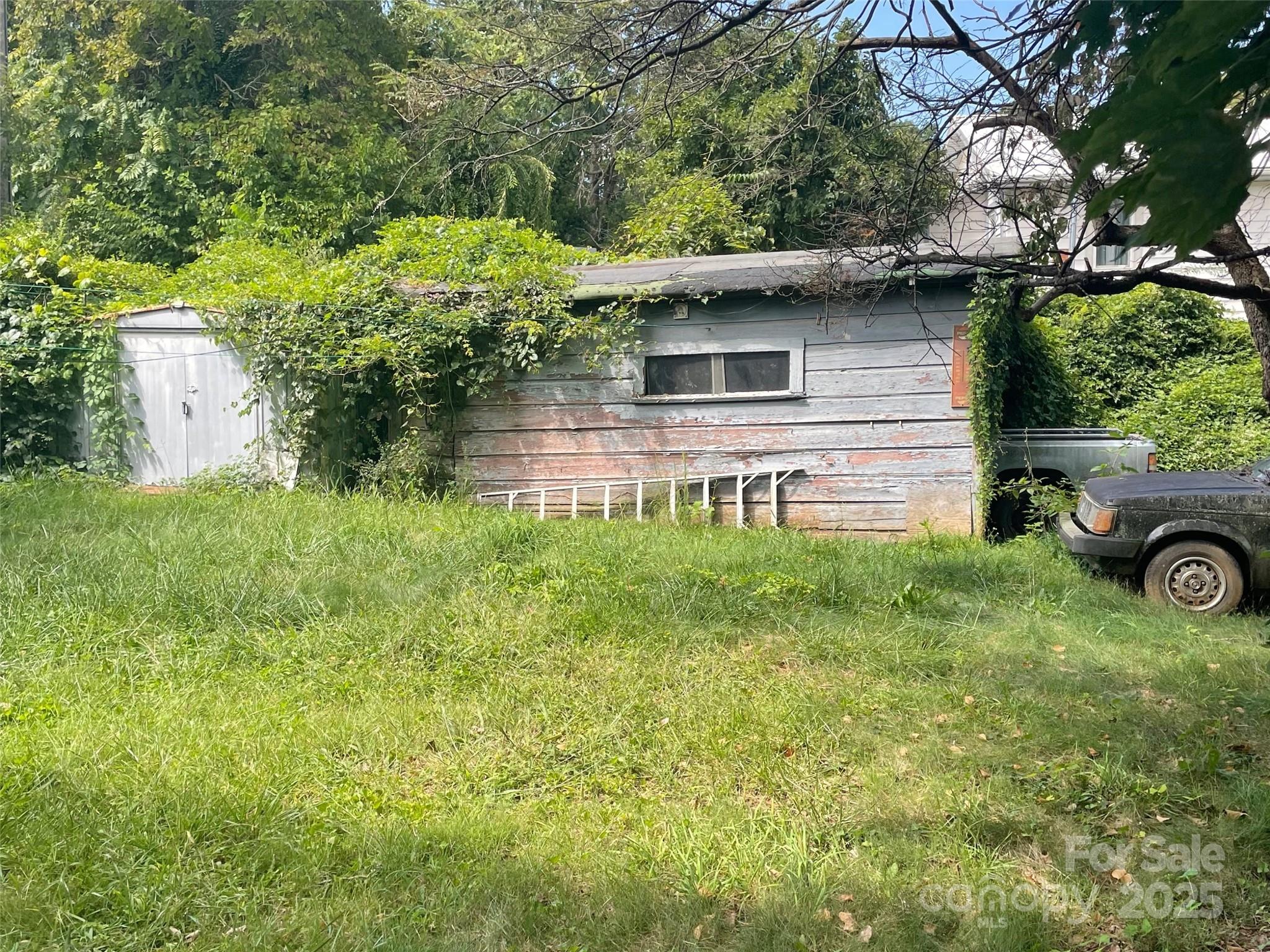253 Haywood Road