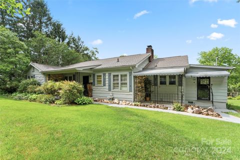 A home in Hendersonville