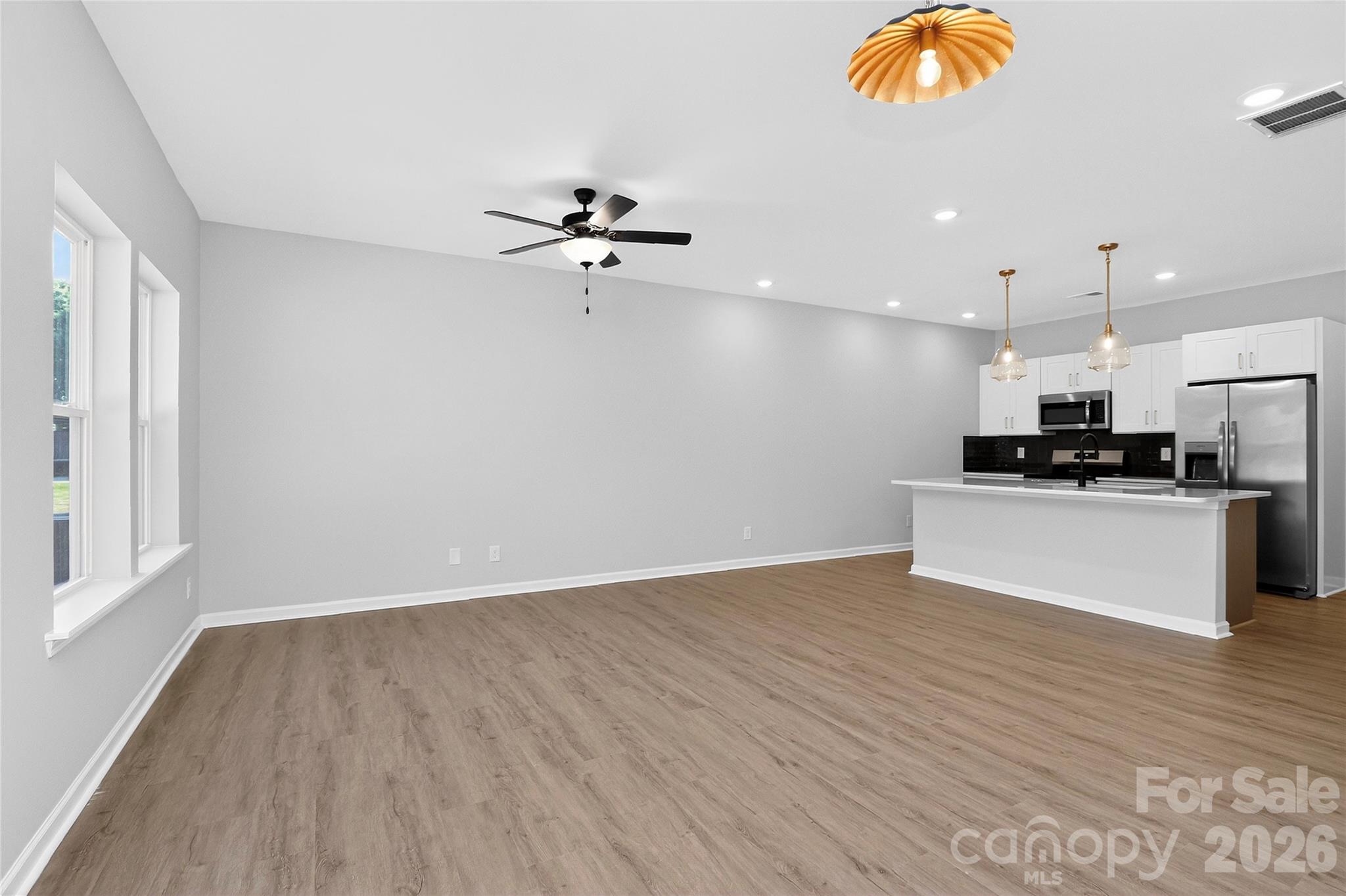337 N Hoskins Road