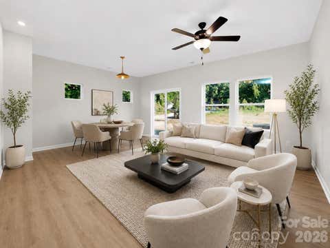 Photo of 337 N Hoskins Road, Charlotte, NC 28216 (MLS # 4380959)