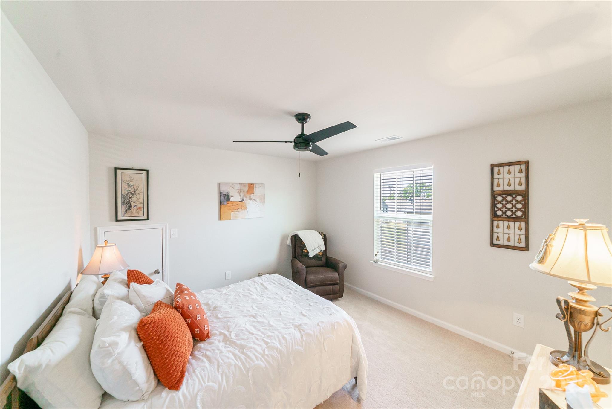 Charlotte, North Carolina 28278, United States, 4 Bedrooms Bedrooms, ,3 BathroomsBathrooms,Residential,Under Contract,112278