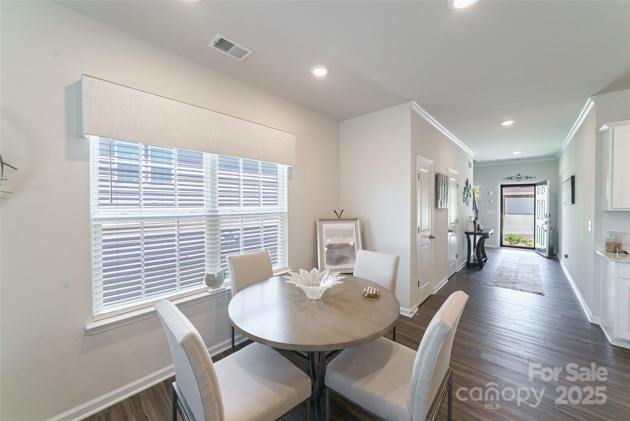 Charlotte, North Carolina 28278, United States, 4 Bedrooms Bedrooms, ,3 BathroomsBathrooms,Residential,Under Contract,112278