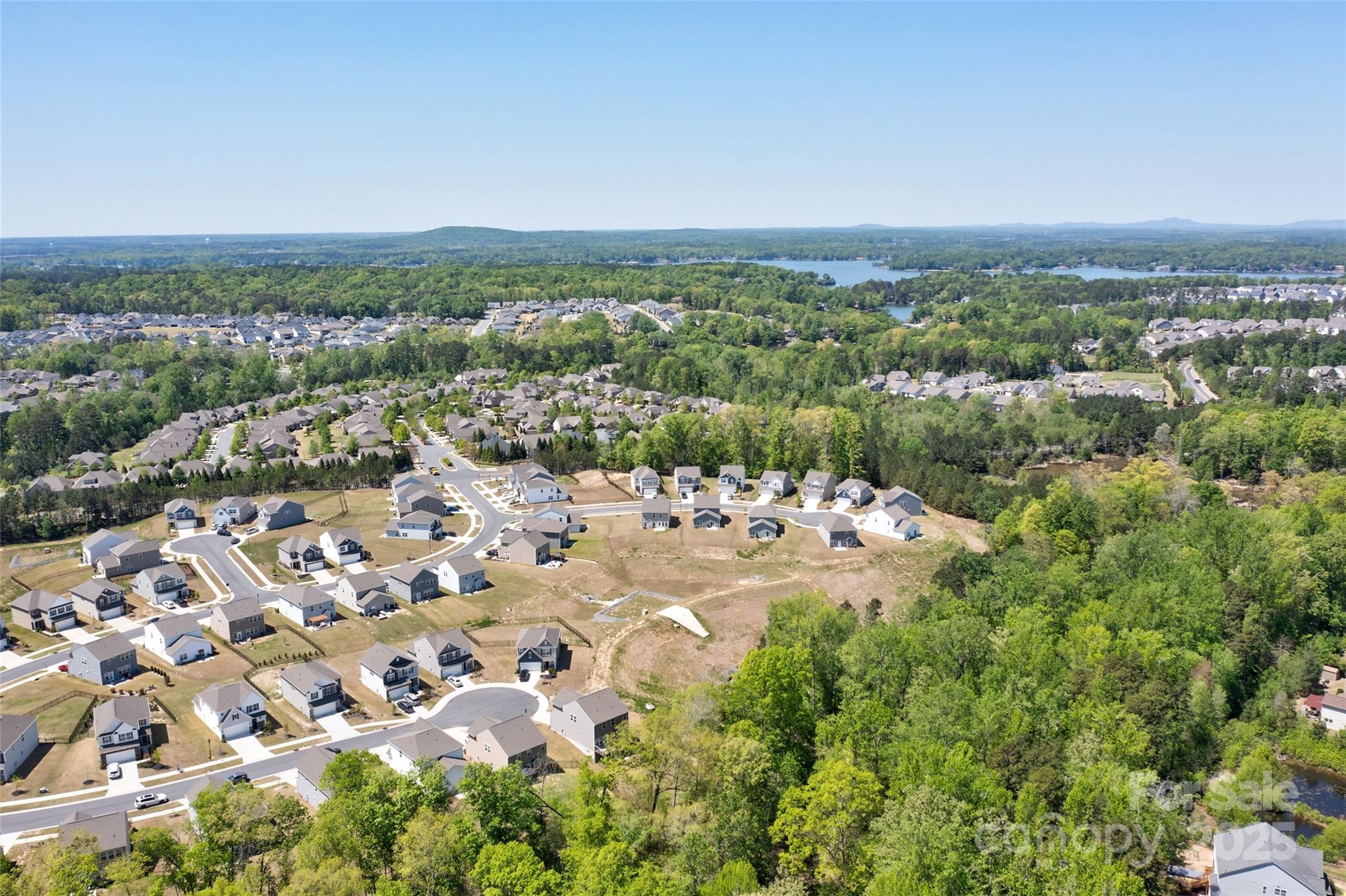 Charlotte, North Carolina 28278, United States, 4 Bedrooms Bedrooms, ,3 BathroomsBathrooms,Residential,Under Contract,112278