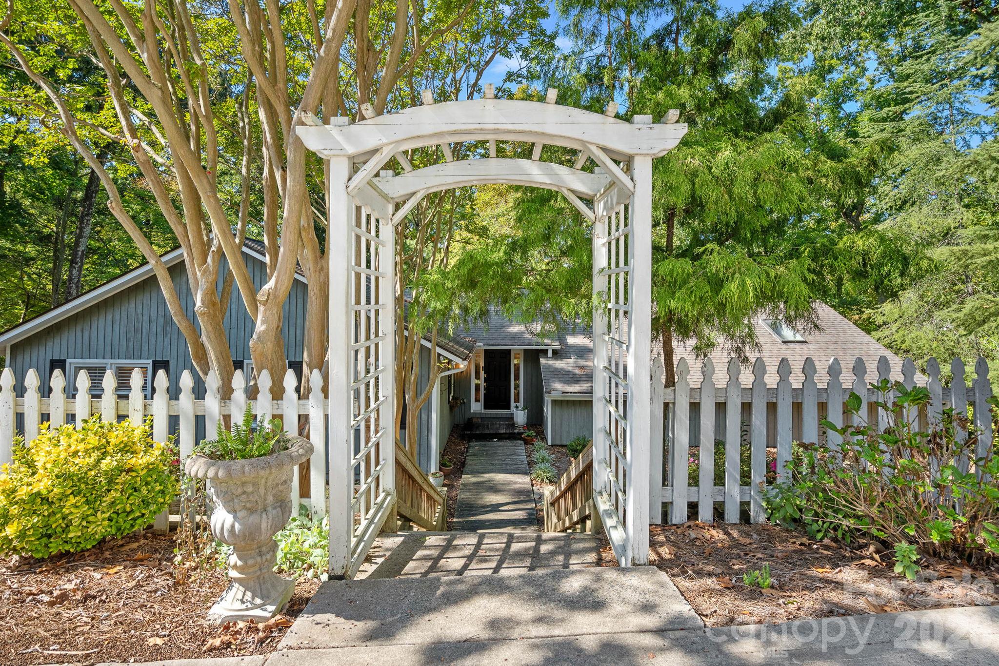 263 Hideaway Lane