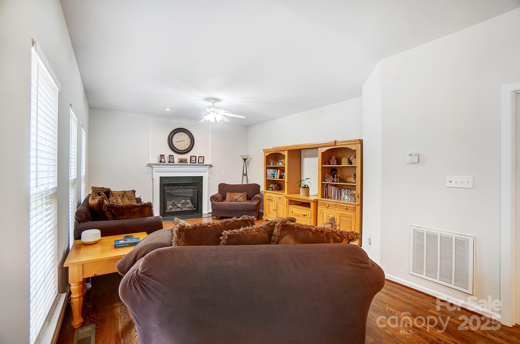 Monument Park - Residential