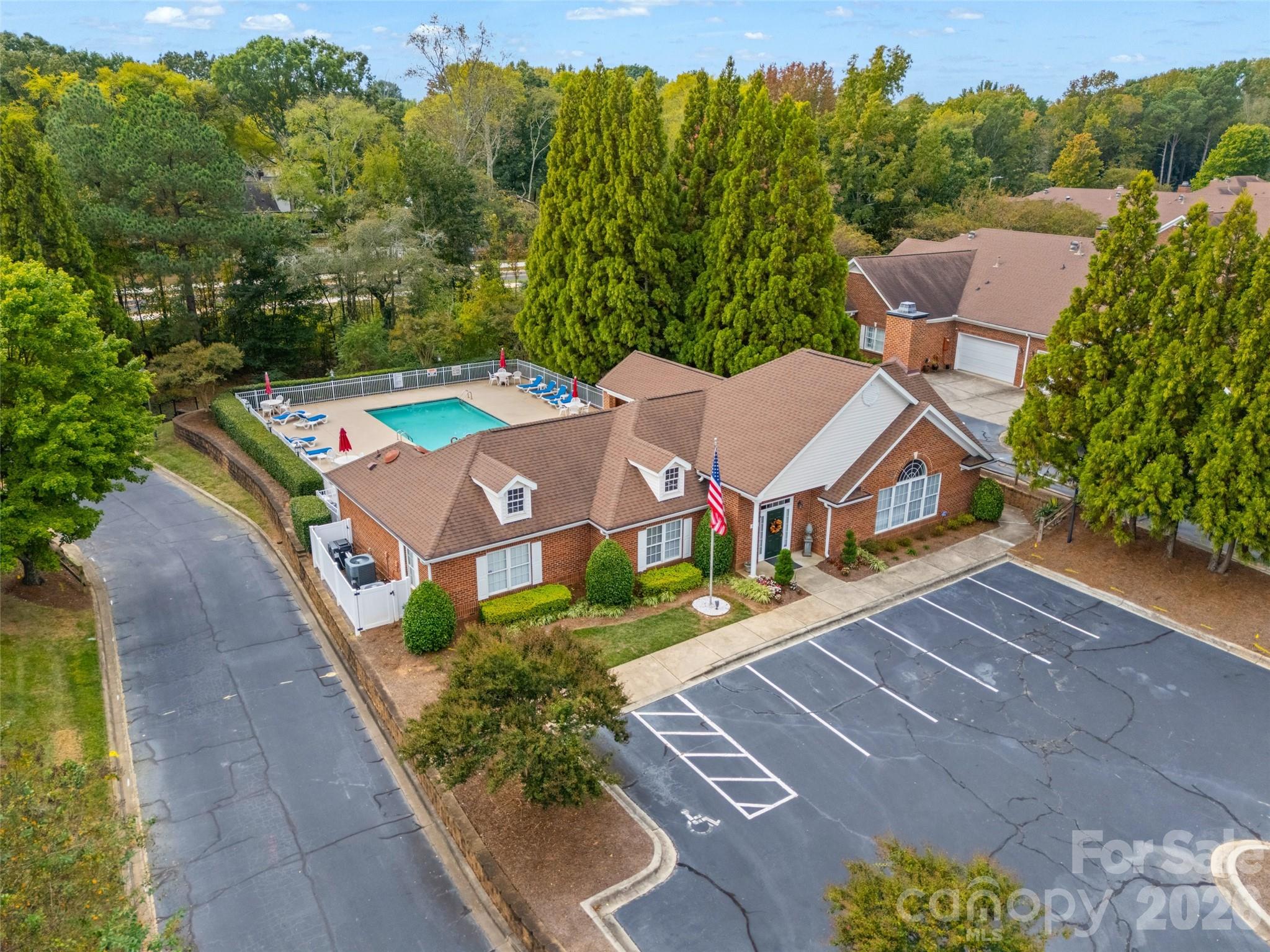 Windsor Oaks - Residential
