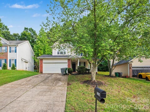 Photo of 7524 Grabill Drive, Charlotte, NC 28269 (MLS # 4391339)