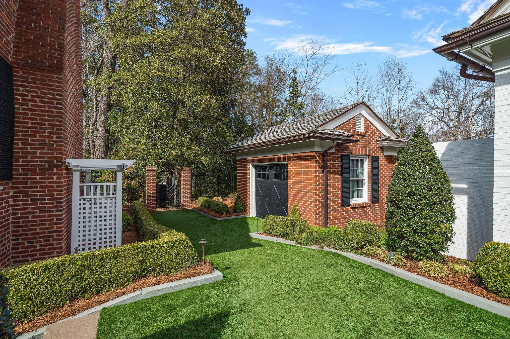 The Pines - Residential