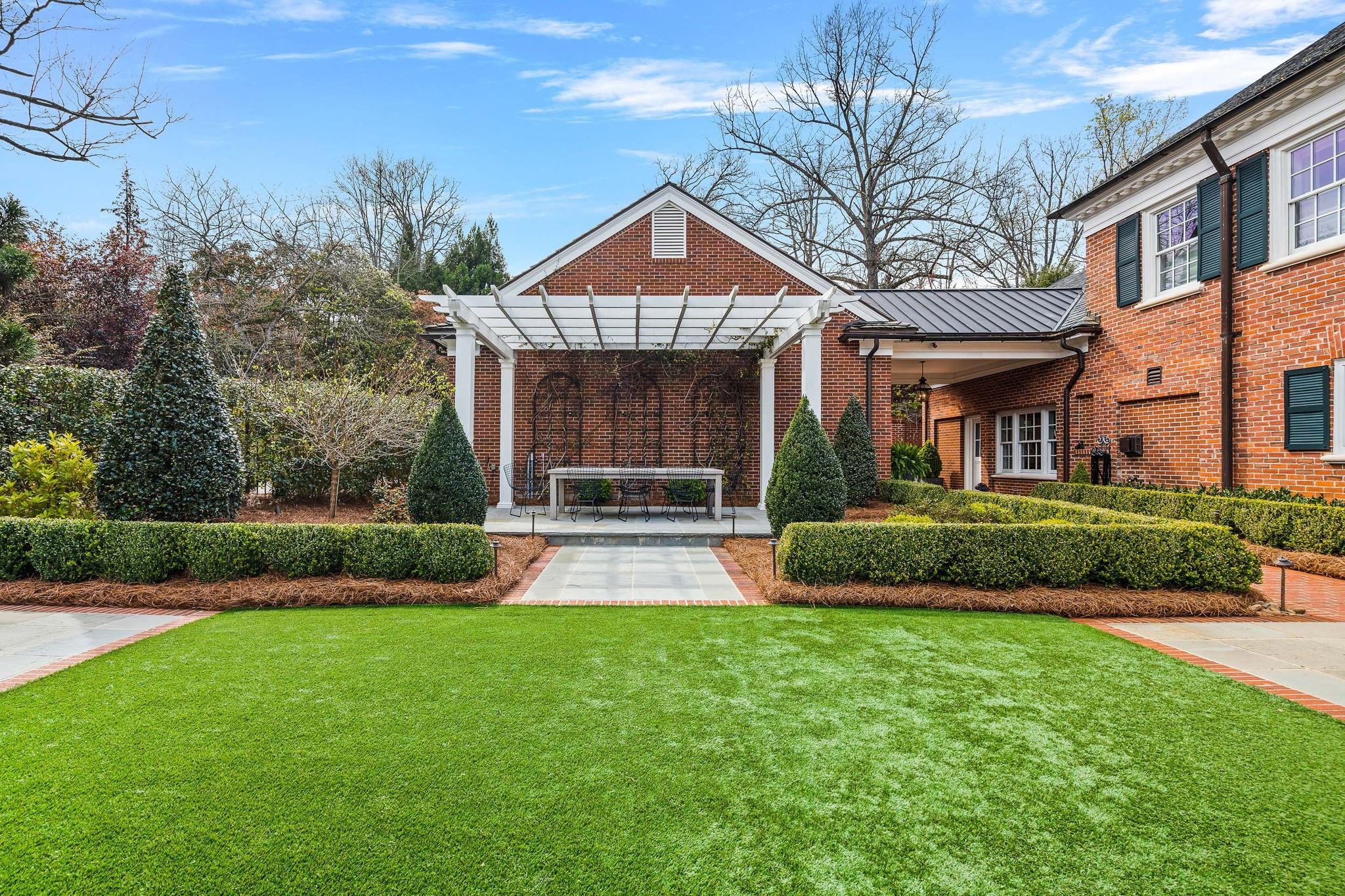 The Pines - Residential