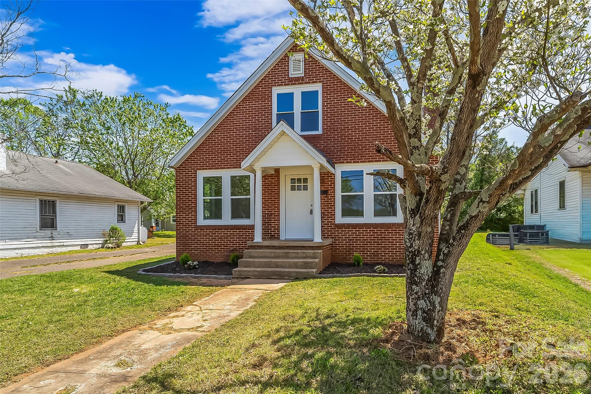 608 E Concord Street