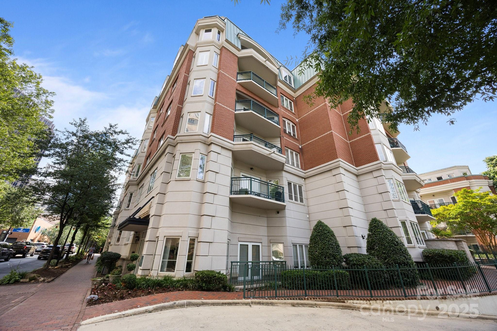 415 N Church Street 311
