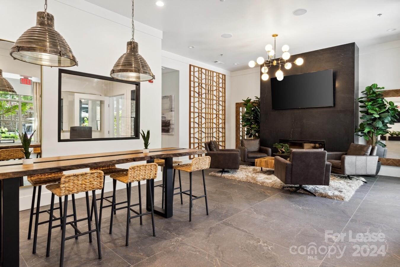 Asheville, North Carolina 28805, United States, 1 Bedroom Bedrooms, ,1 BathroomBathrooms,Residential,Active,56430