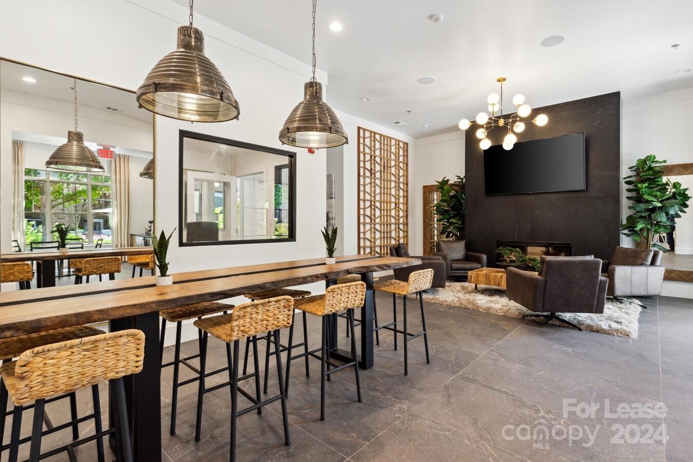 Asheville, North Carolina 28805, United States, 1 Bedroom Bedrooms, ,1 BathroomBathrooms,Residential,Active,56430