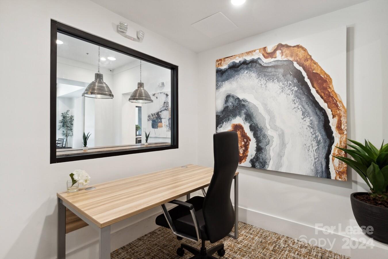 Asheville, North Carolina 28805, United States, 1 Bedroom Bedrooms, ,1 BathroomBathrooms,Residential,Active,56430