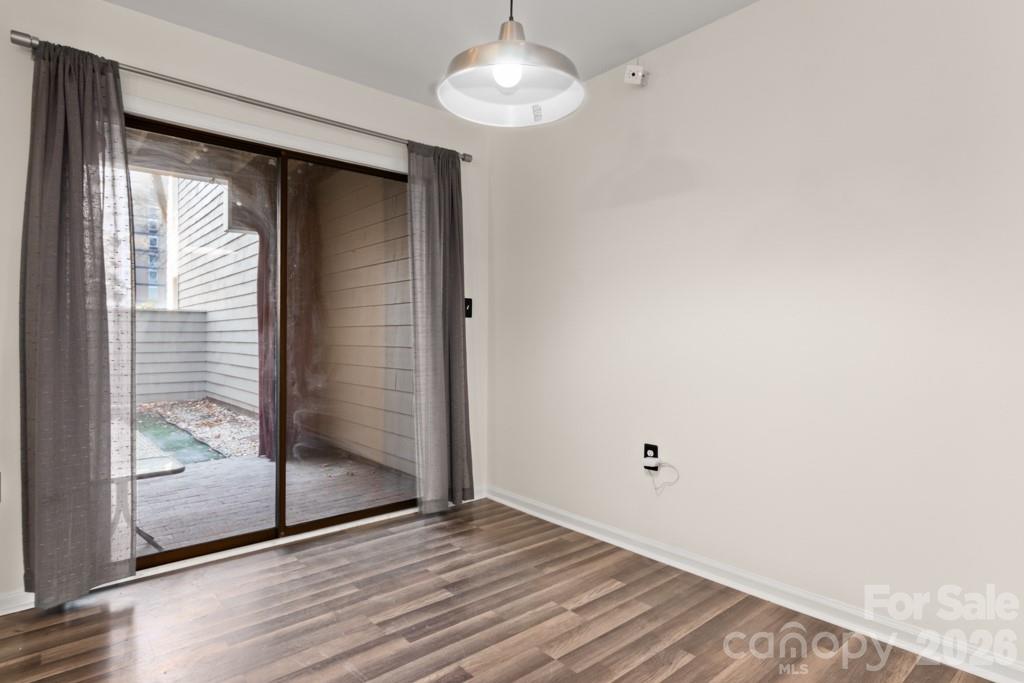 212 W 10th Street
