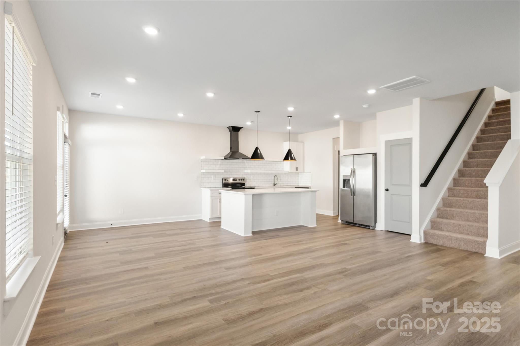 920 Blu Central Road