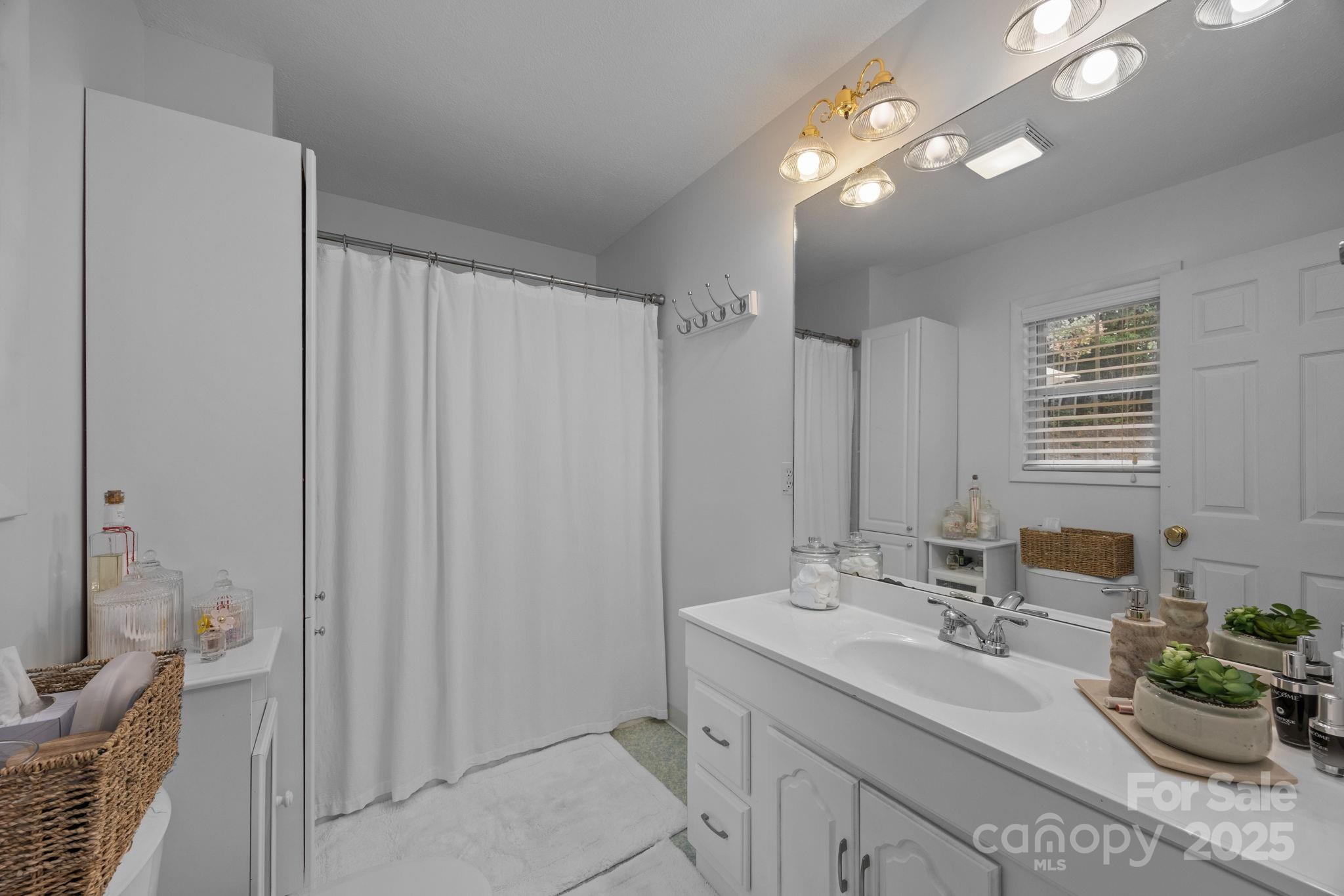 124 Lytle Cove Road