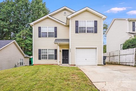 Photo of 5232 Javitz Road, Charlotte, NC 28216 (MLS # 4308061) Photo of 5232 Javitz Road, Charlotte, NC 28216 (MLS # 4308061)