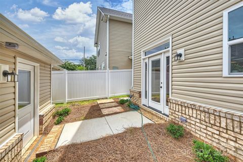 A home in Huntersville