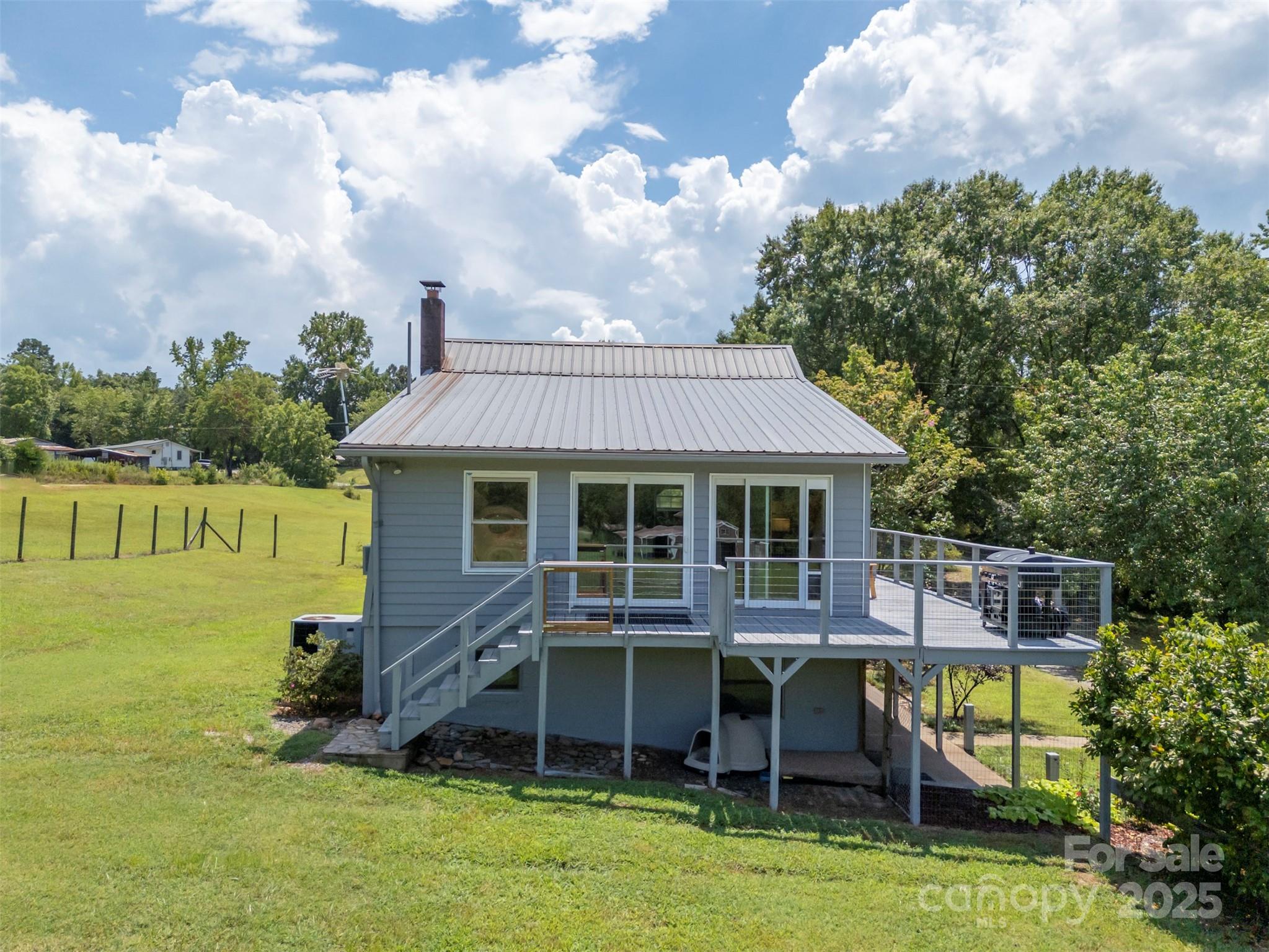881 S Mountain Road